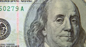 تحولات جديدة في سعر الدولار مقابل الجنيه بنهاية تعاملات الخميس 5 مارس